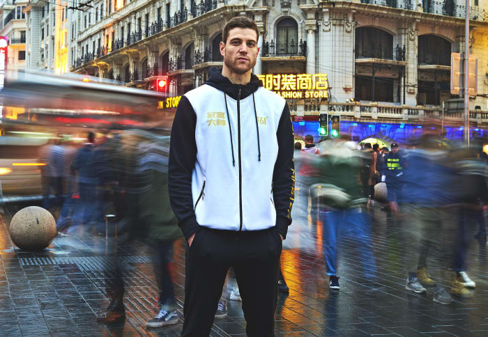 Jimmer Fredette with the Shanghai Sharks